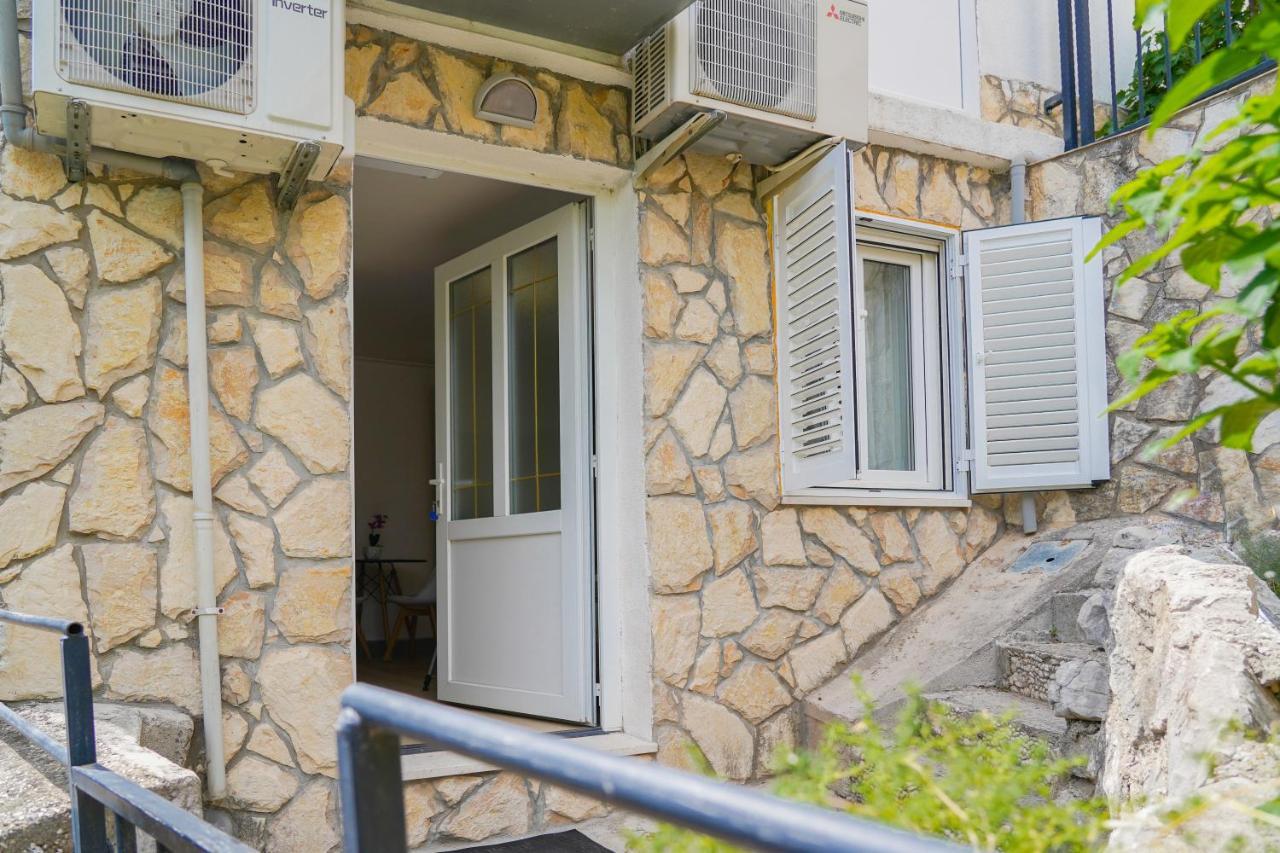 Hotel Studio Apartman Monika Baška Voda Exterior foto